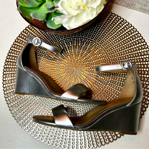 Naturalizer London Silver wedge sandals - Picture 11 of 12